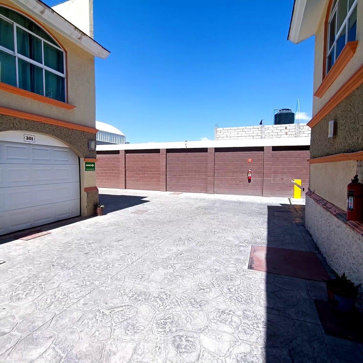 Auto Hotel La Enramada